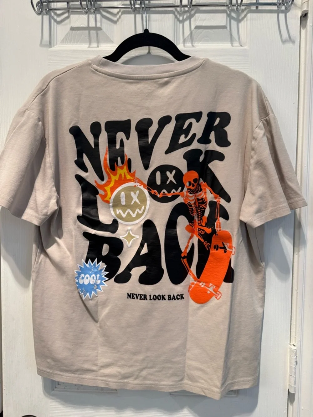 🔥UOUA “Never Look Back” Graphic Tee | Youth Small | Beige Streetwear T-Shirt